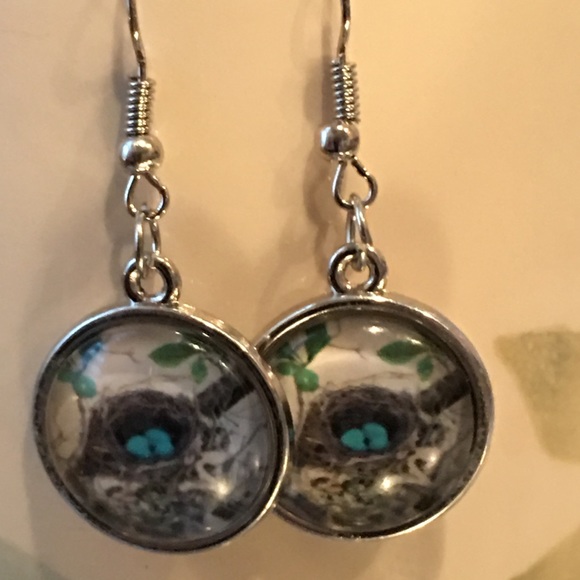 Robins’ nest dangle earrings - Picture 2 of 4